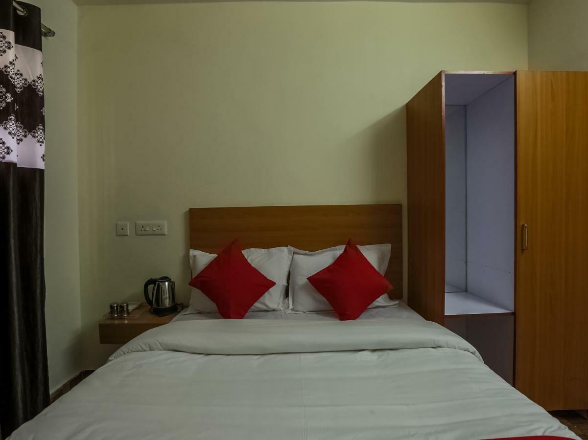 Oyo 32995 Serenest Bed and Breakfast Kotagiri Buitenkant foto